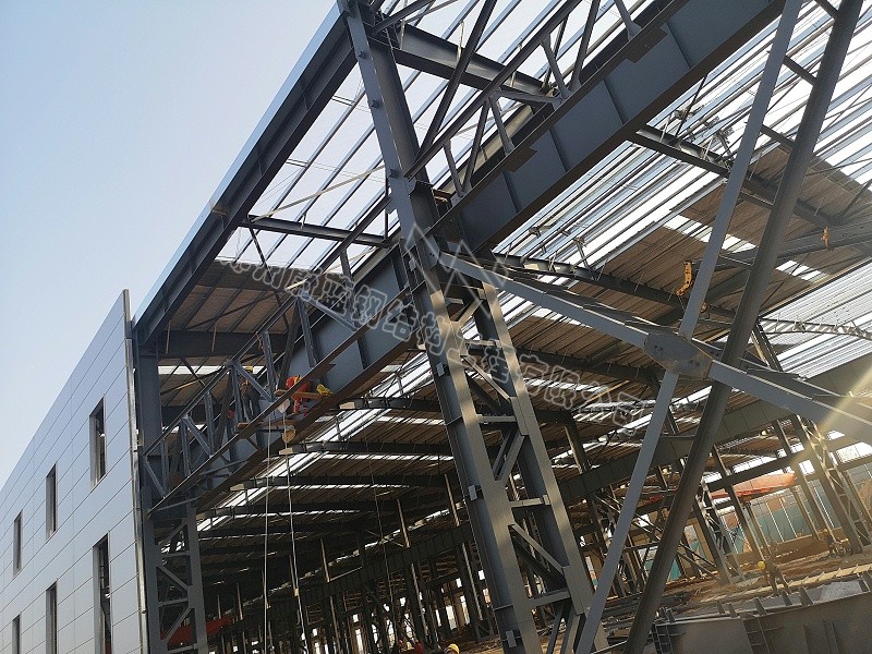 K8凯发钢构百科：钢结构厂房工程中门式钢架结构各构件的作用