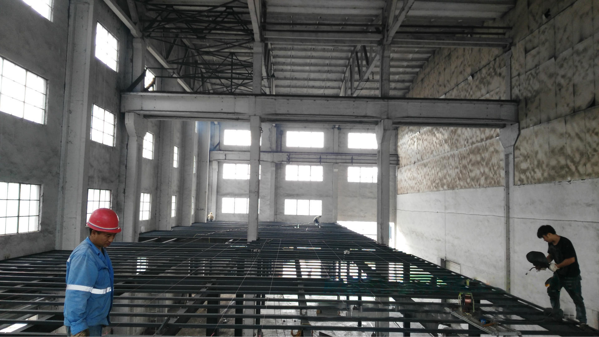 K8凯发行业百科：钢结构夹层的优点有哪些